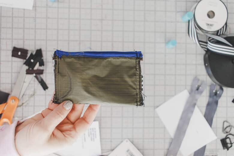 finish zipper with bias tape