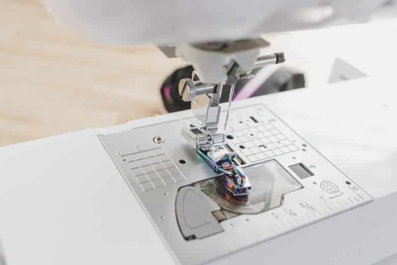 use your machine to thread a tab