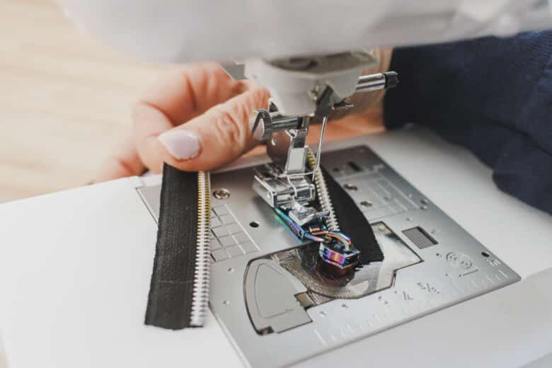thread zipper tab on tape