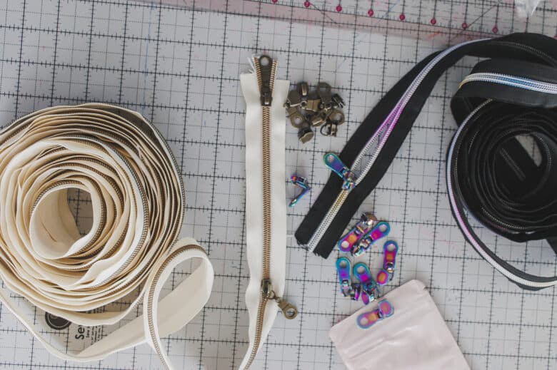 Using A Zipper How to use zipper by the yard - Life Sew Savory