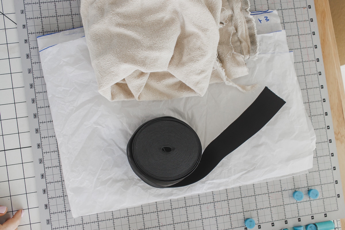 supplies to make linen pants with a free sewing pattern