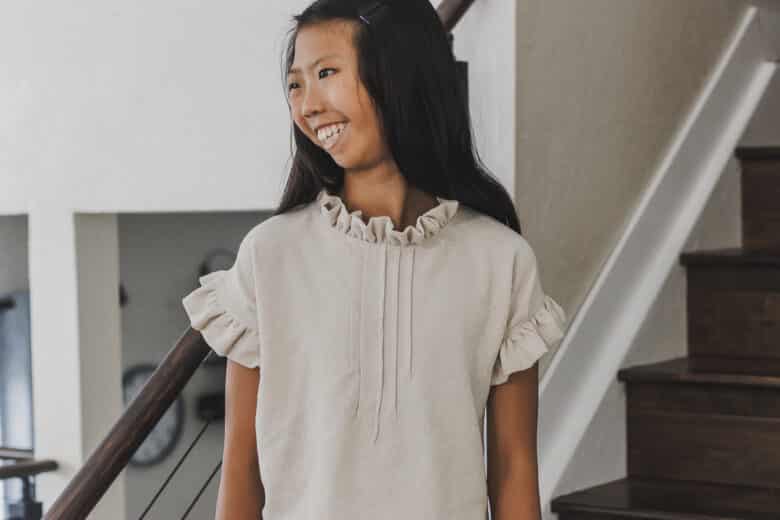 cute ruffle neck