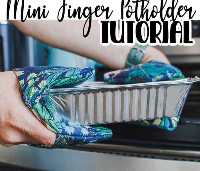 follow the tutorial to sew mini finger potholders. These small potholders are easy to sew and perfect for keeping handy in your kitchen. This simple sewing project is a great scrapbuster and a fast project.