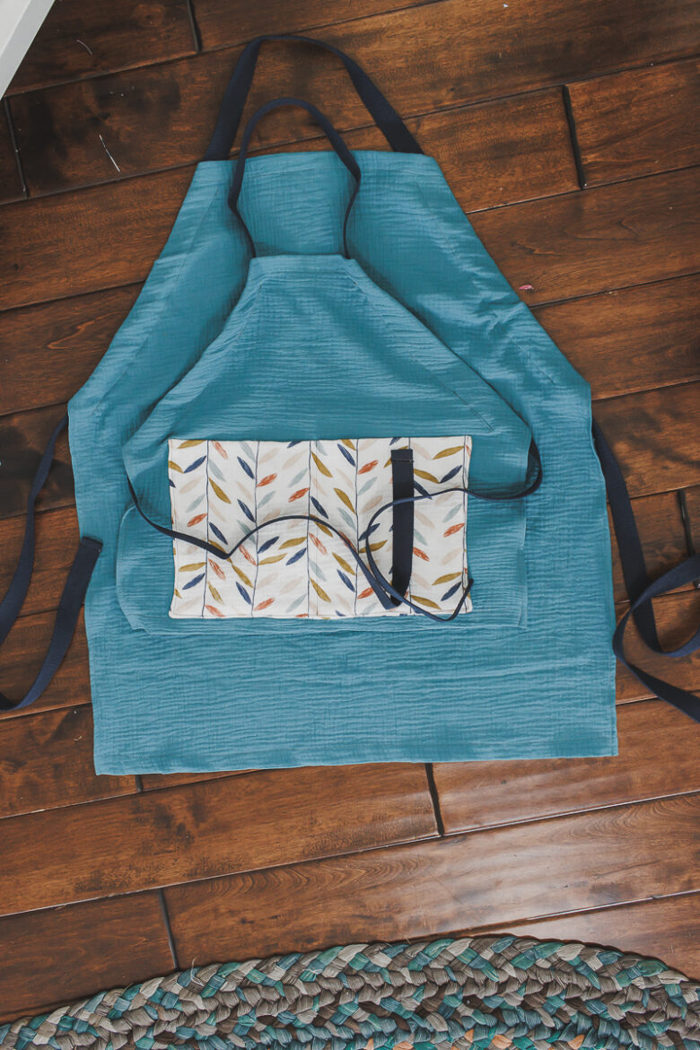 two sizes for the apron